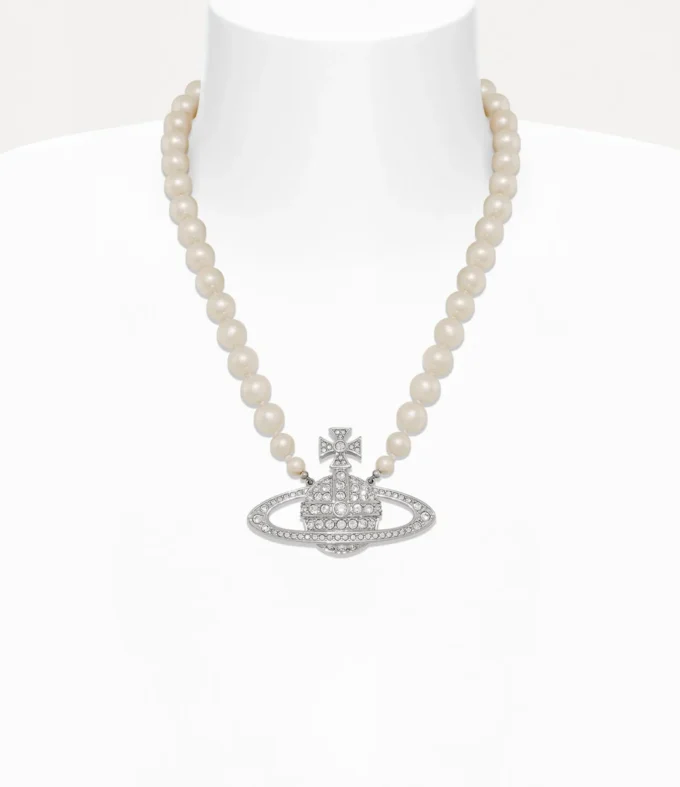 Man. Bas Relief Pearl Necklace Man. Bas Relief Pearl Necklace